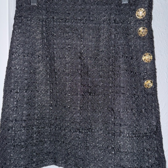 Zara Elegant Black Skort with Gold Accents - Picture 5 of 5